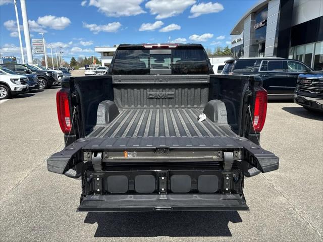 2026 GMC Sierra 1500 Crew Cab, Short Bed, SLT, 4WD