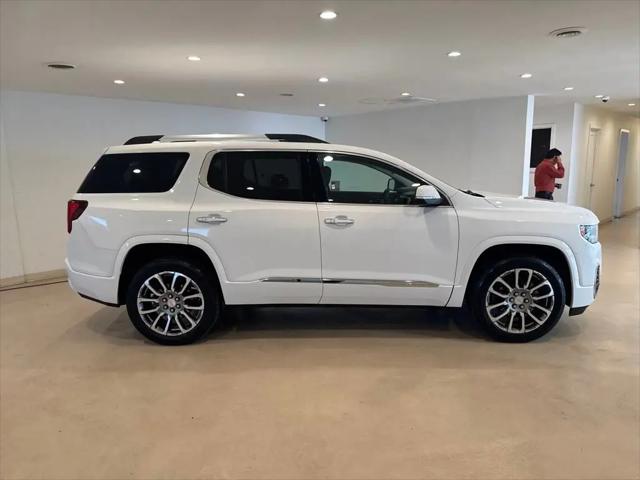 2023 GMC Acadia AWD Denali