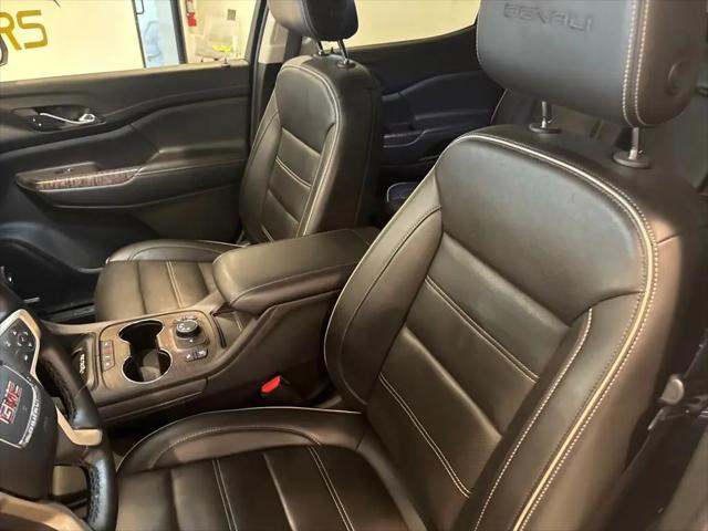 2023 GMC Acadia AWD Denali