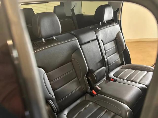 2023 GMC Acadia AWD Denali
