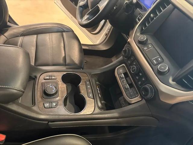 2023 GMC Acadia AWD Denali