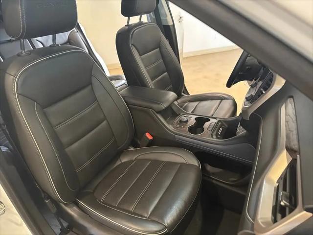 2023 GMC Acadia AWD Denali