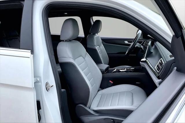 2024 Volkswagen Atlas Cross Sport 2.0T SEL