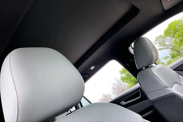 2024 Volkswagen Atlas Cross Sport 2.0T SEL
