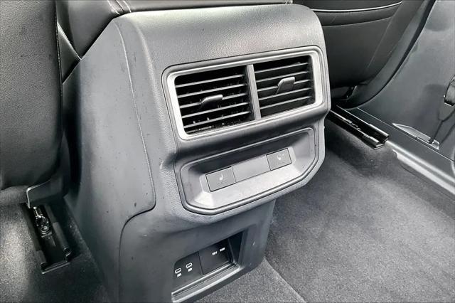 2024 Volkswagen Atlas Cross Sport 2.0T SEL