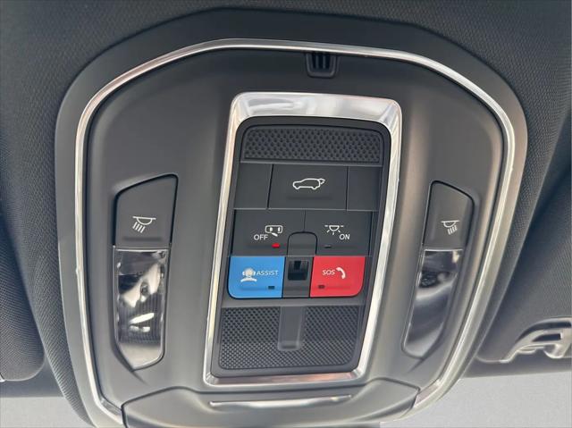 2026 Jeep Grand Wagoneer 4x2
