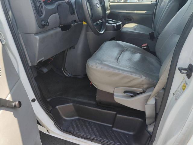 2007 Ford E-350 Super Duty Commercial