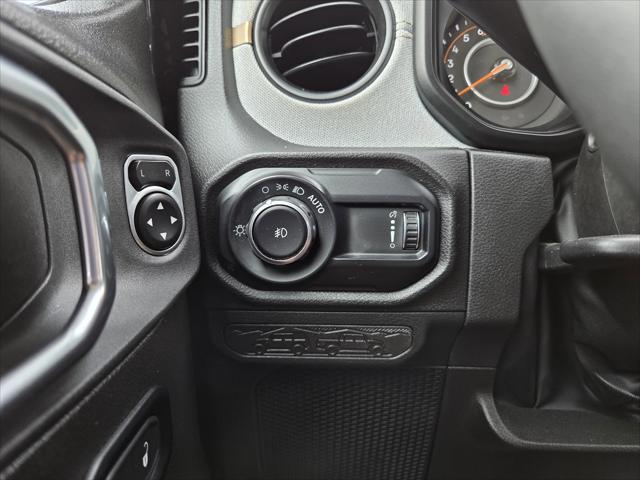 2025 Jeep Wrangler 4-Door Willys 4x4