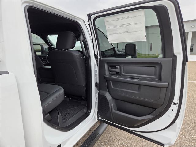 2026 Ram 2500 Black Express Crew Cab 4x4 8" Box