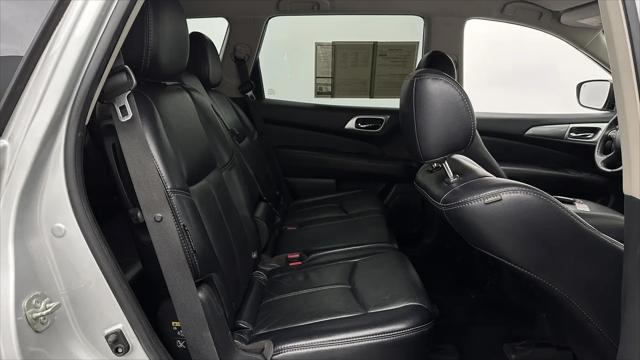 2019 Nissan Pathfinder SL