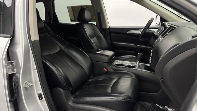 2019 Nissan Pathfinder SL