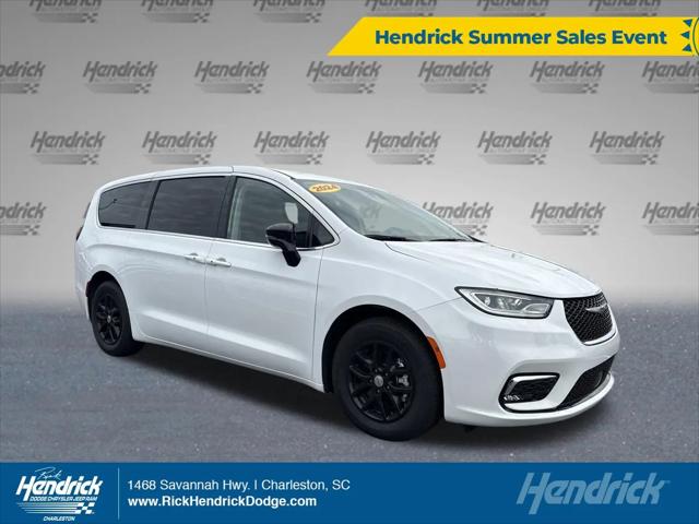 2024 Chrysler Pacifica Touring L for sale in Charleston, SC
