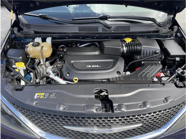 2017 Chrysler Pacifica LX