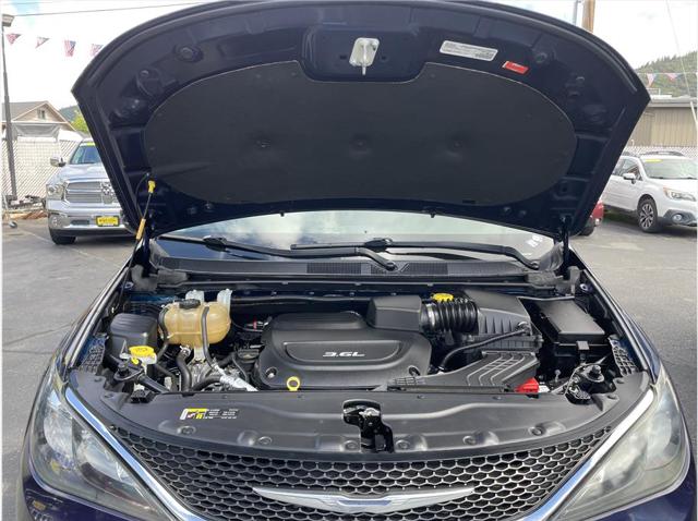 2017 Chrysler Pacifica LX