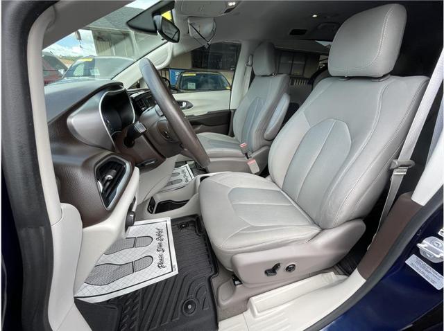 2017 Chrysler Pacifica LX