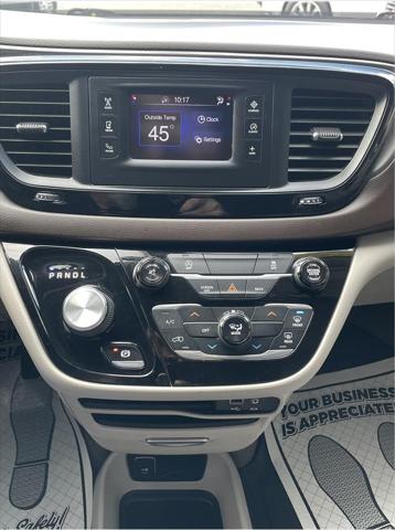 2017 Chrysler Pacifica LX