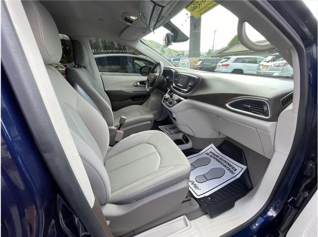 2017 Chrysler Pacifica LX