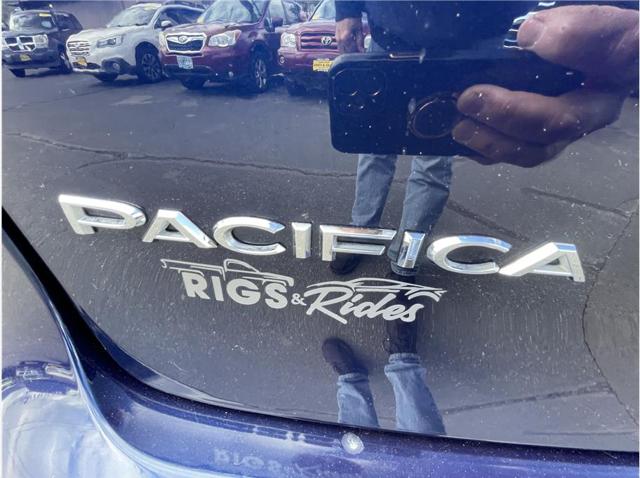 2017 Chrysler Pacifica LX