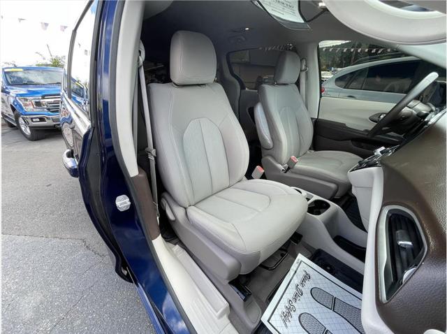 2017 Chrysler Pacifica LX