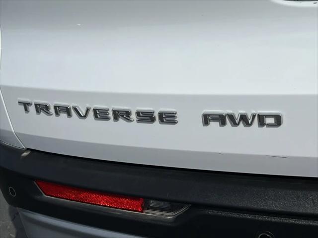 2025 Chevrolet Traverse AWD LT