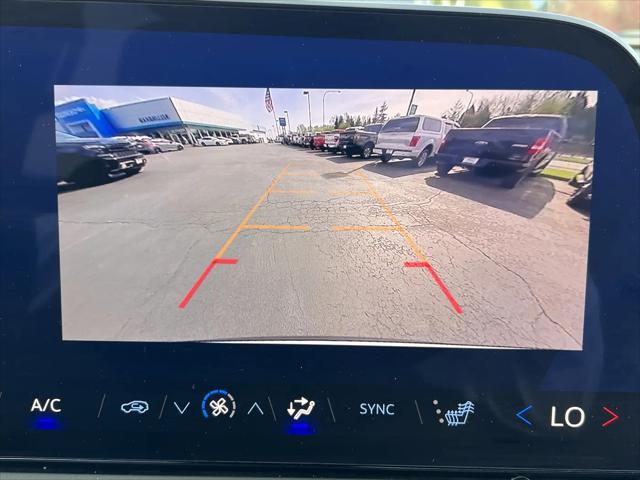 2025 Chevrolet Traverse AWD LT