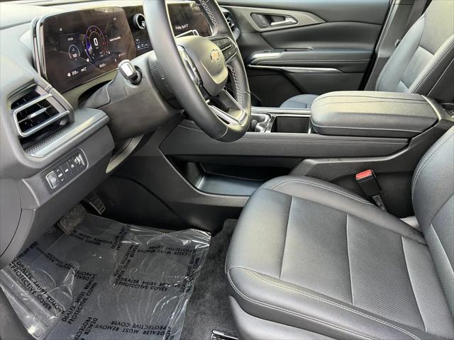 2025 Chevrolet Traverse AWD LT