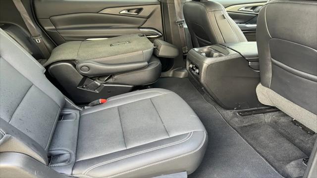 2025 Chevrolet Traverse AWD LT
