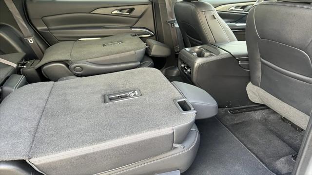 2025 Chevrolet Traverse AWD LT