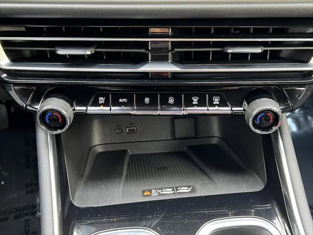 2025 Chevrolet Traverse AWD LT