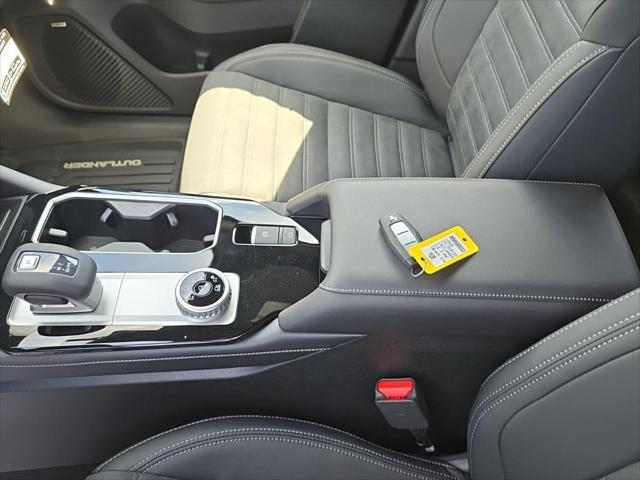 2026 Mitsubishi Outlander LE 1.5T S-AWC