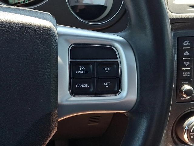 2012 Dodge Challenger SXT