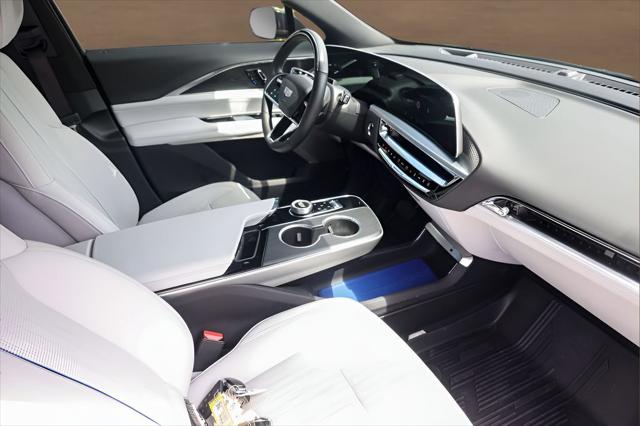 2025 Cadillac iQ Sport 2 RWD