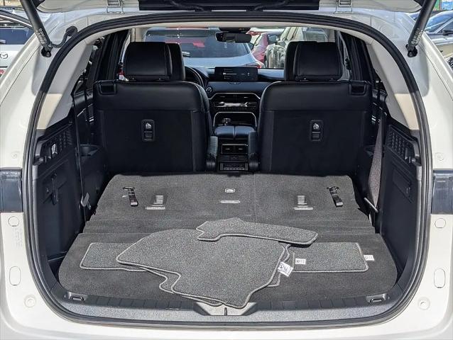 2024 Mazda X-90 Premium