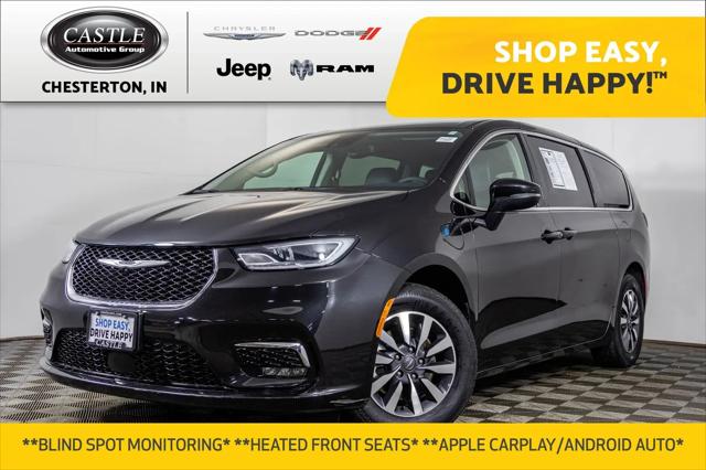 2023 Chrysler Pacifica Hybrid Touring L for sale in Chesterton, IN