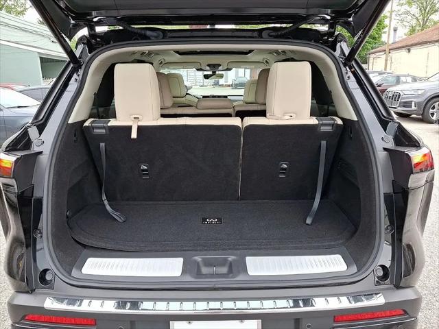 2023 INFINITI QX60 LUXE AWD
