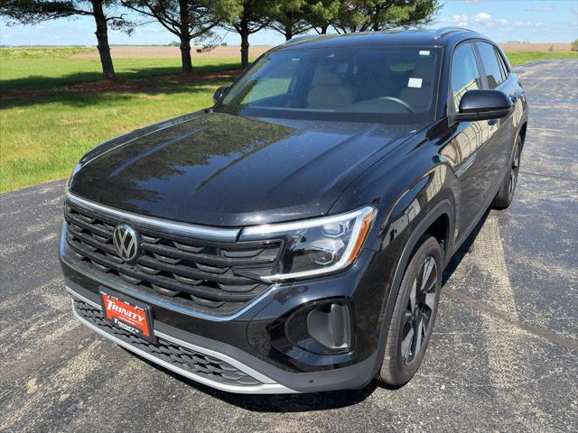 2026 Volkswagen Atlas Cross Sport SE with Technology