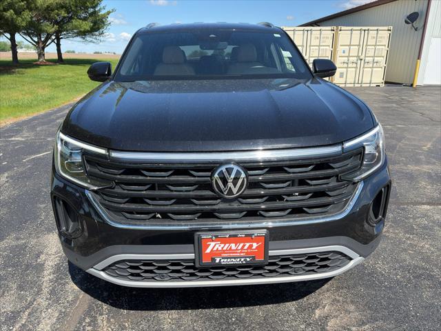 2026 Volkswagen Atlas Cross Sport SE with Technology
