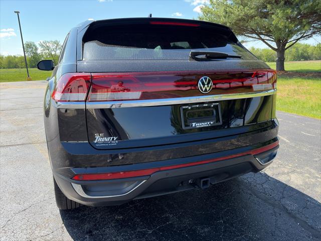 2026 Volkswagen Atlas Cross Sport SE with Technology