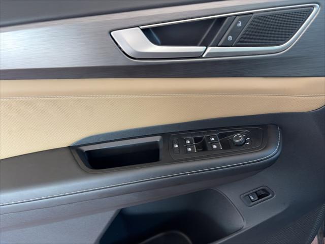 2026 Volkswagen Atlas Cross Sport SE with Technology