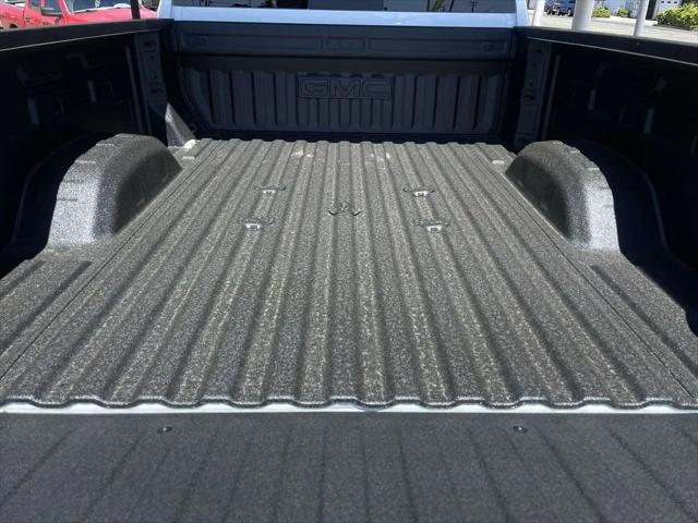 2026 GMC Sierra 2500HD Crew Cab, Standard Bed, AT4, 4WD