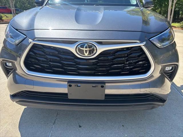 2021 Toyota Highlander LE