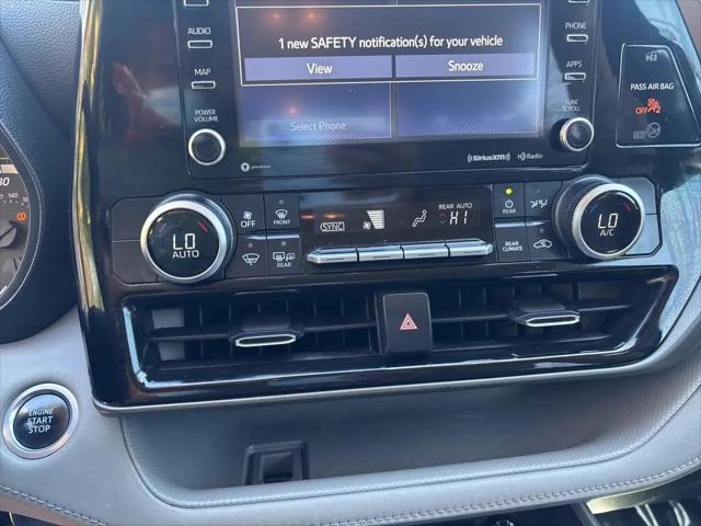 2021 Toyota Highlander LE