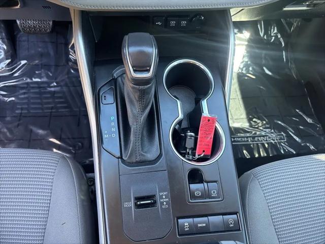 2021 Toyota Highlander LE
