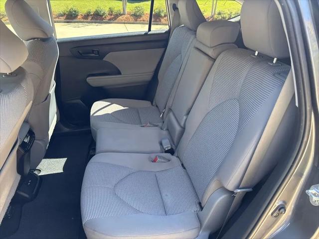 2021 Toyota Highlander LE