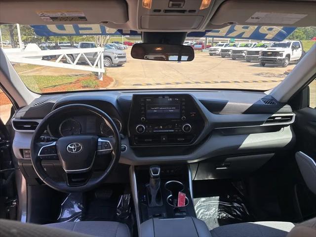 2021 Toyota Highlander LE