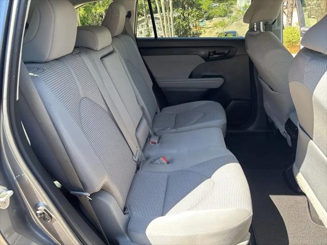 2021 Toyota Highlander LE