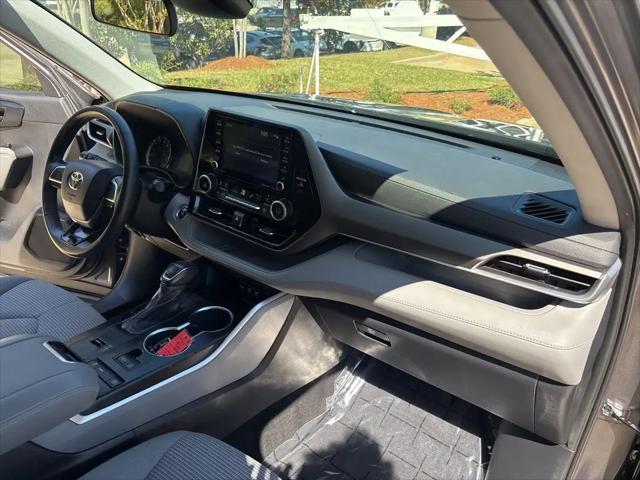 2021 Toyota Highlander LE