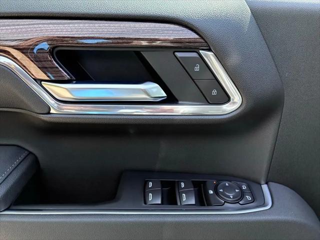 2026 Chevrolet Silverado 1500 4WD Crew Cab Short Bed LT Trail Boss