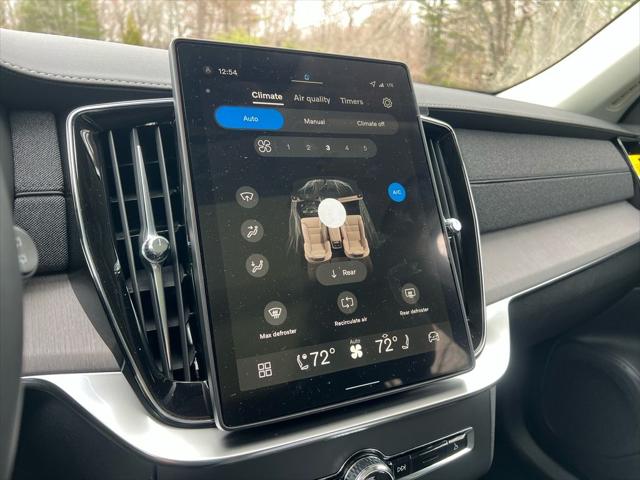 2026 Volvo XC90 Plug-In Hybrid Ultra Dark Theme, T8 AWD, Electric/Gasoline, 6 Seats