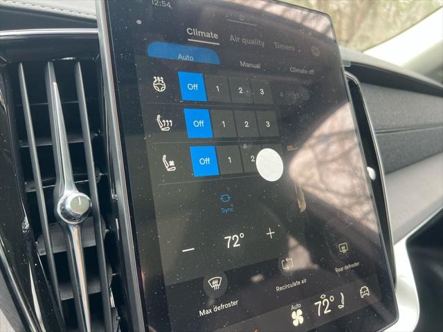 2026 Volvo XC90 Plug-In Hybrid Ultra Dark Theme, T8 AWD, Electric/Gasoline, 6 Seats